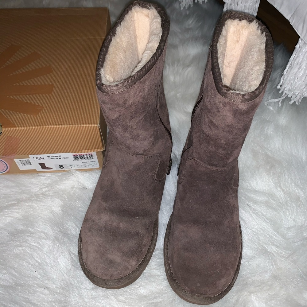 AUTHENTIC Brown Uggs